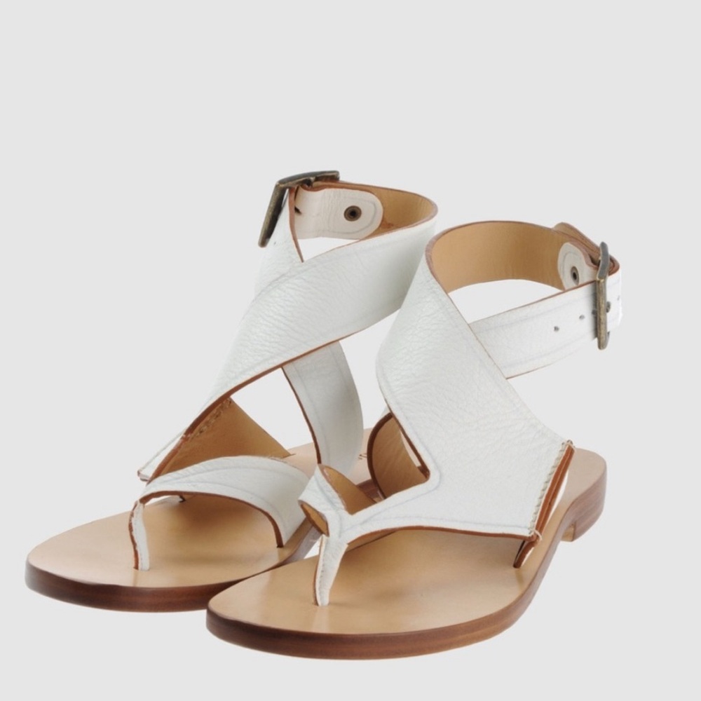 CHLOE THONG ANKLE-STRAP SANDALS White Italian-Made Leather Gladiator